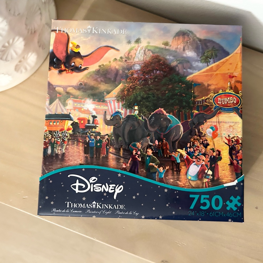 Dumbo 750-Piece Disney Dreams Jigsaw Puzzle Thomas Kinkade Ceaco